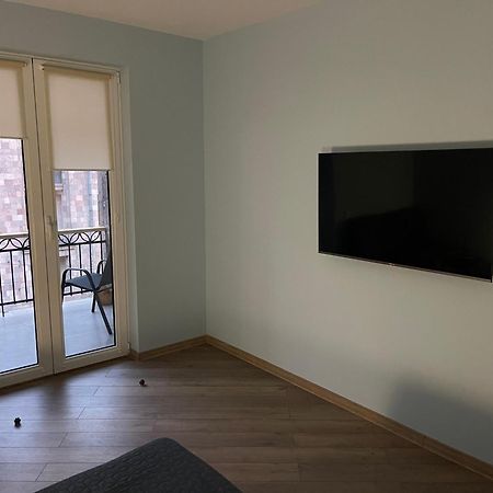 Yerevan Downtown Luxe Apartment ภายนอก รูปภาพ
