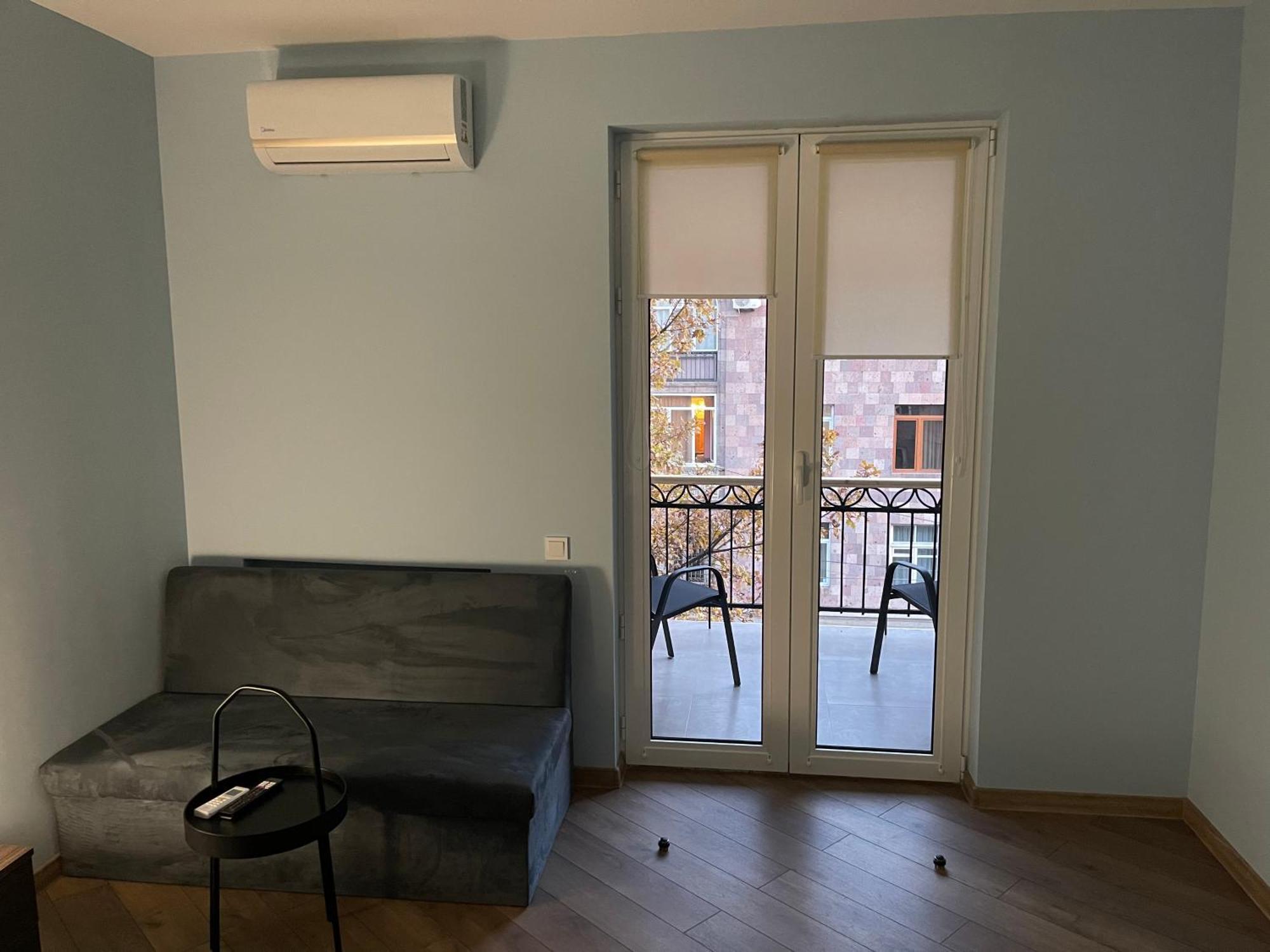 Yerevan Downtown Luxe Apartment ภายนอก รูปภาพ