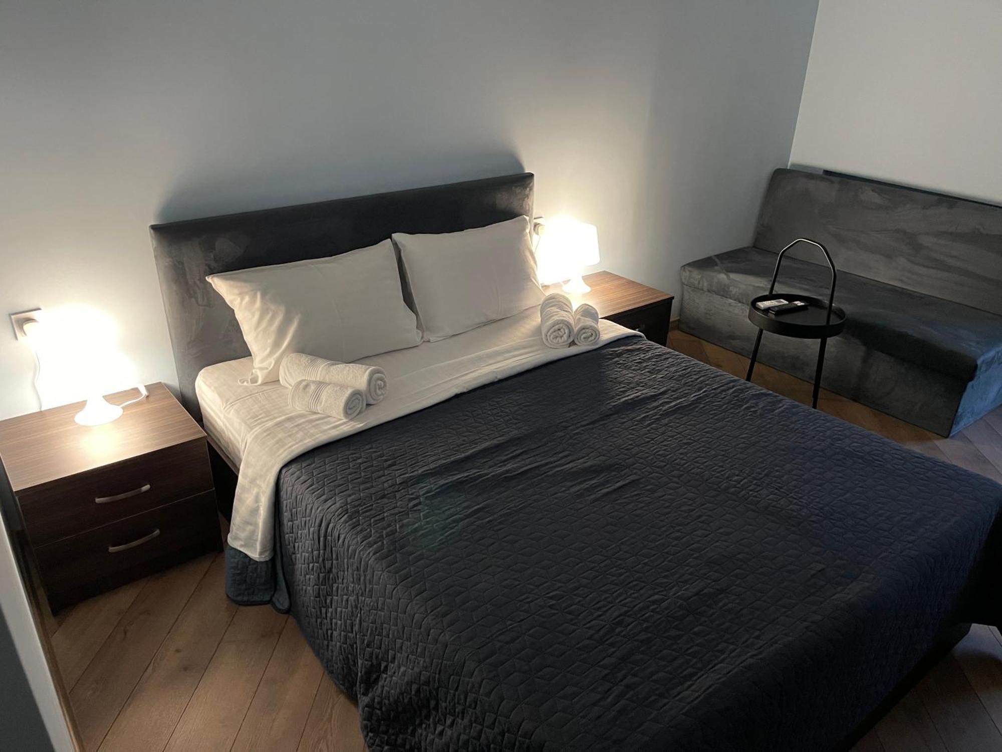 Yerevan Downtown Luxe Apartment ภายนอก รูปภาพ