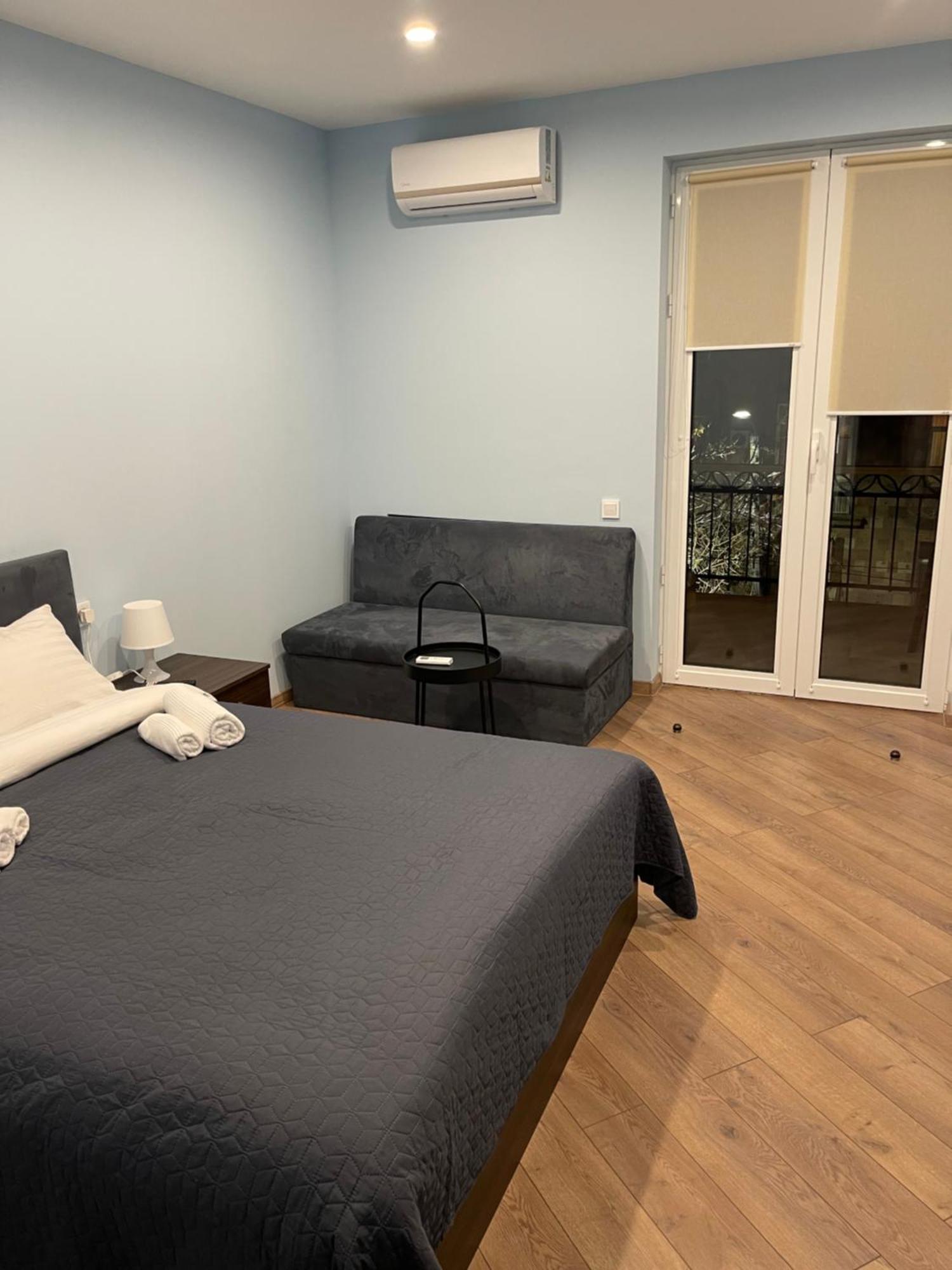Yerevan Downtown Luxe Apartment ภายนอก รูปภาพ