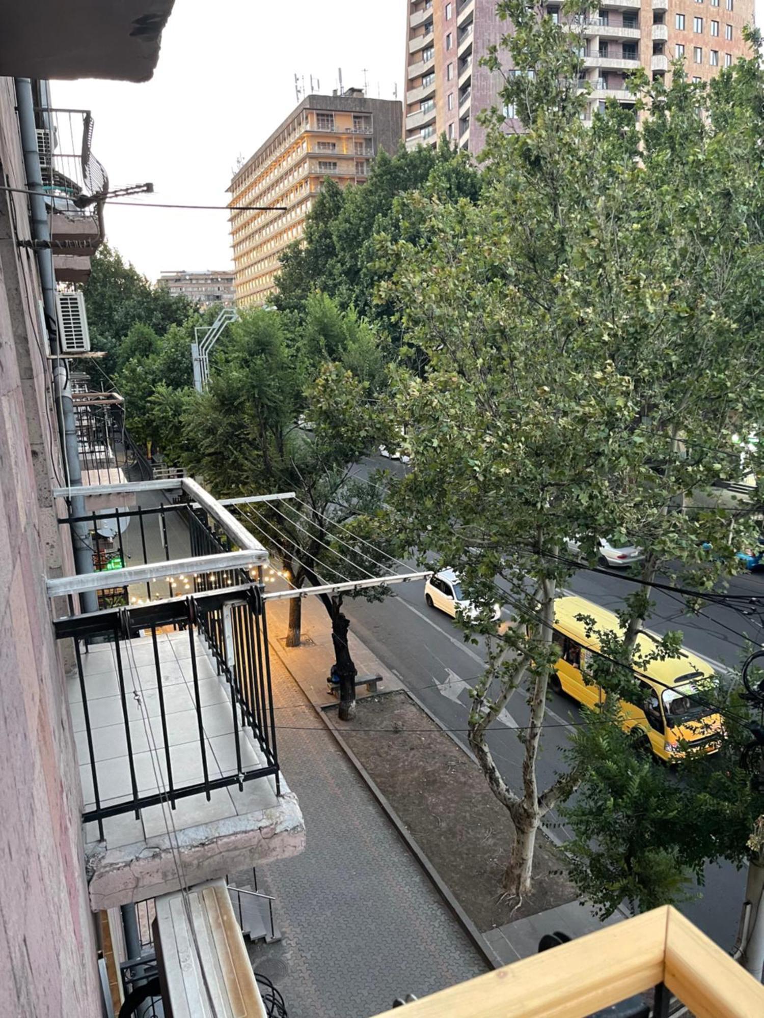 Yerevan Downtown Luxe Apartment ภายนอก รูปภาพ